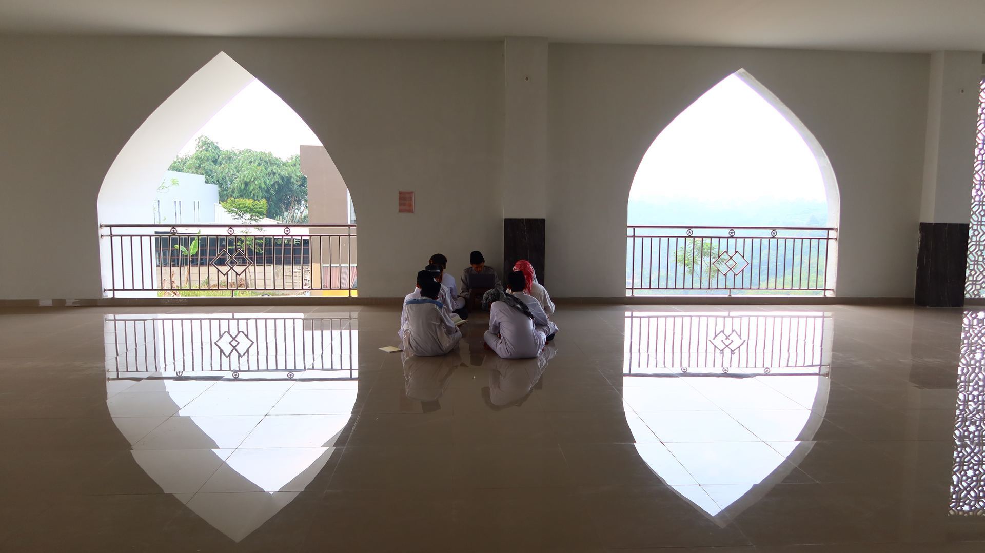 Santri setoran hafalan Al-Qur'an